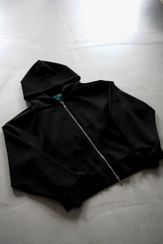 BILLIE CROPPED ZIP UP BLACK