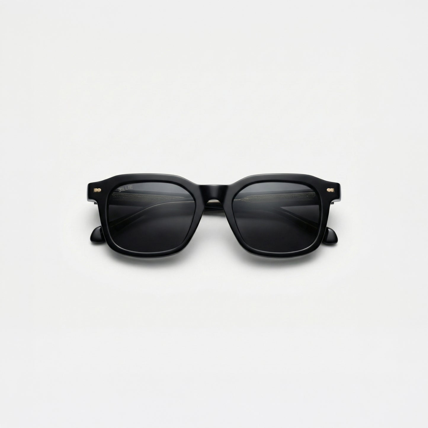Billie Nova Sunglasses with statement streetwear frame design