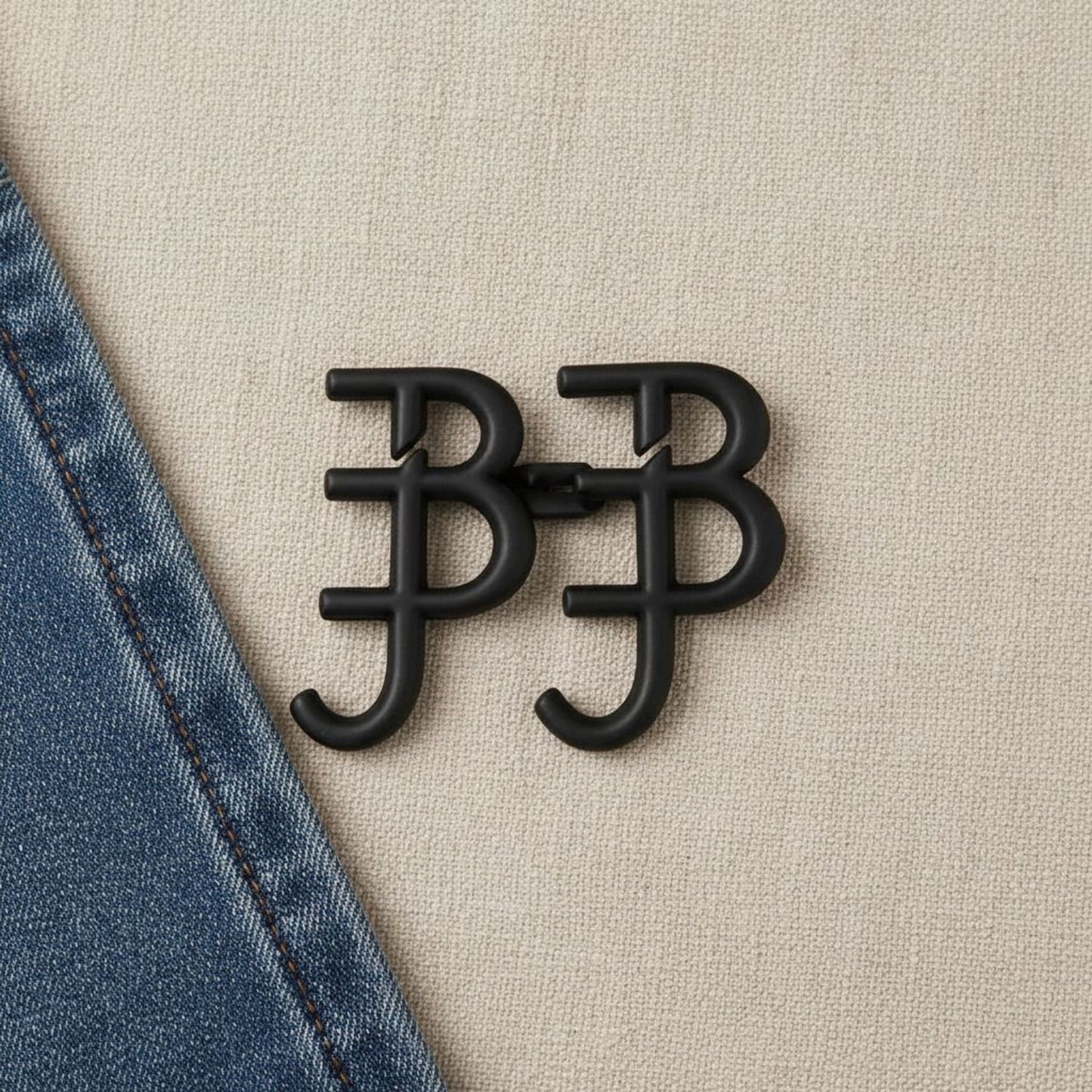 SIGNATURE WAIST KNOT